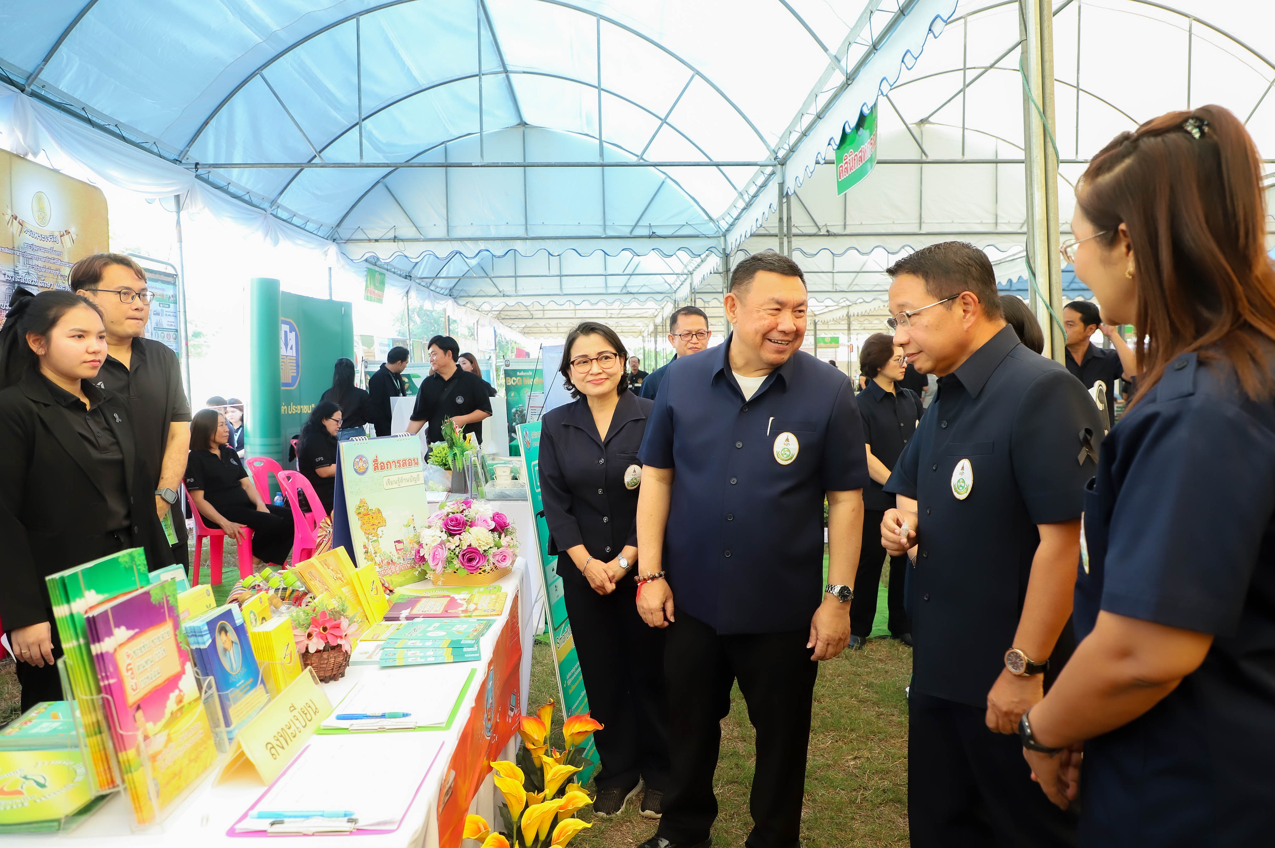 title - รองนายกฯ และรัฐมนตรีว่าการกระทรวงเกษตรฯ เปิดโครงการคลินิกเกษตรเคลื่อนที่ในพระราชานุเคราะห์ฯ ณ จังหวัดนครปฐม